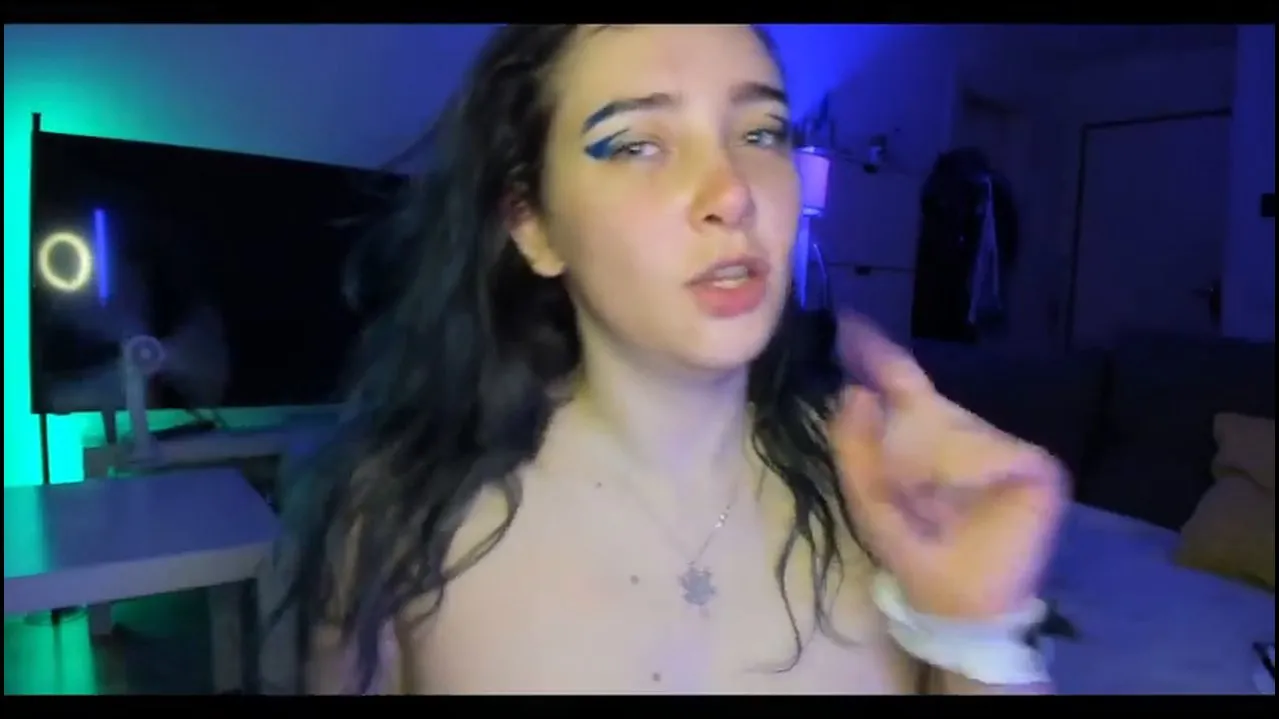 bangBerry Stripchatte yayın açan Türkler Anal ve Grup Sikiş hardcore videoları, Götten sikilmek çok hoşuna gidiyor Part 1 - Video İzle Resmi