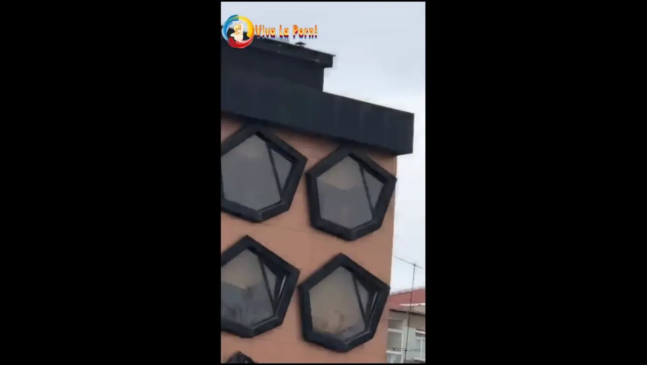 İstanbuldaki Meşhur Otel Porno Videosu – ARANAN İÇERİK Resmi