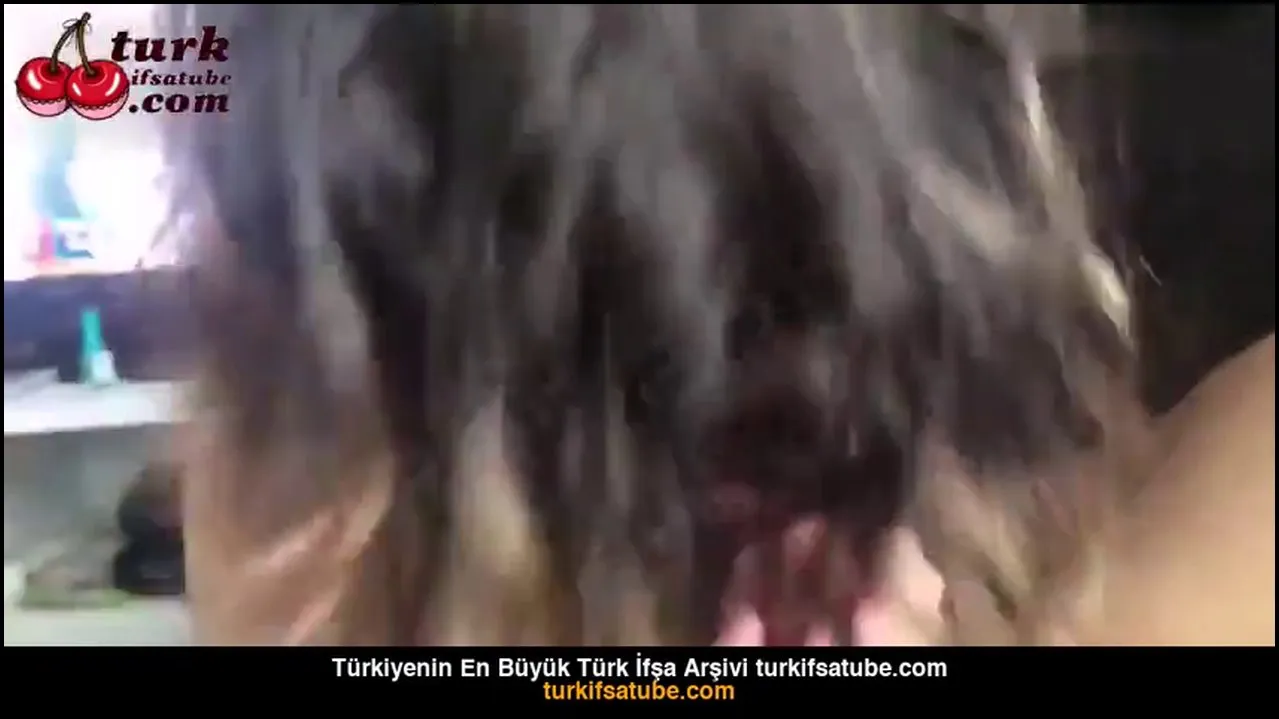 Kol gibi yarrağa 2 eliyle sakso çekip ağzına boşalttı - Video İzle Resmi