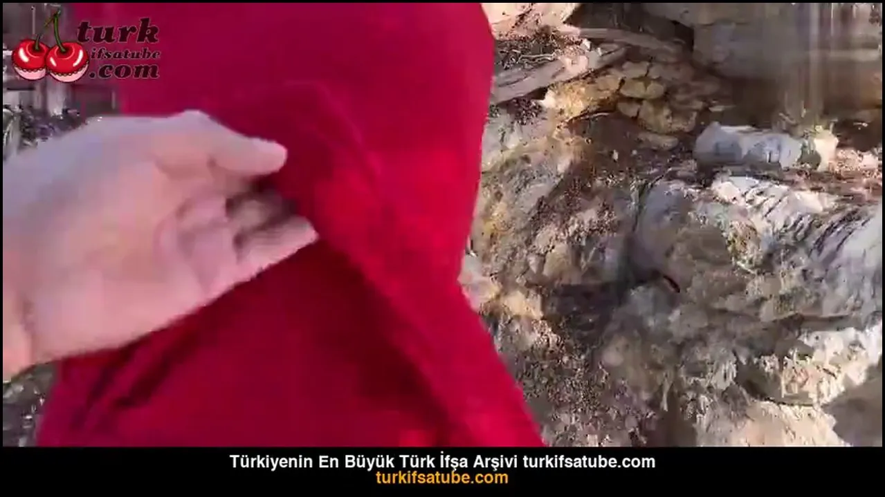 Moralleri bozuk kızı kayalıklara getirip sikti - Video İzle Resmi